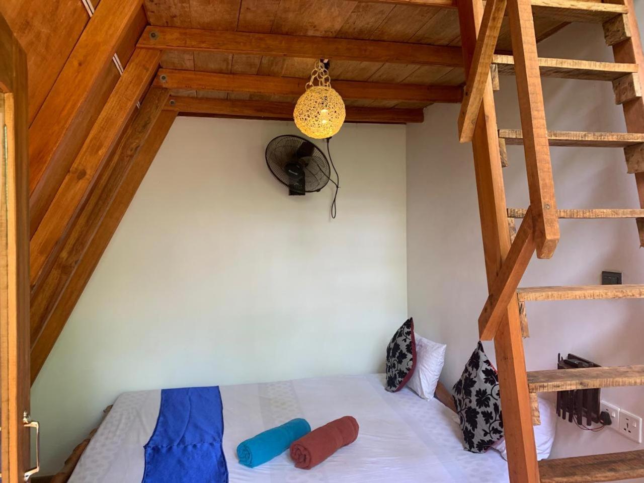 Apartamento Angry Birds Tree House Habarana Exterior foto